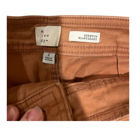 A NEW DAY pants - Picture 2 of 3